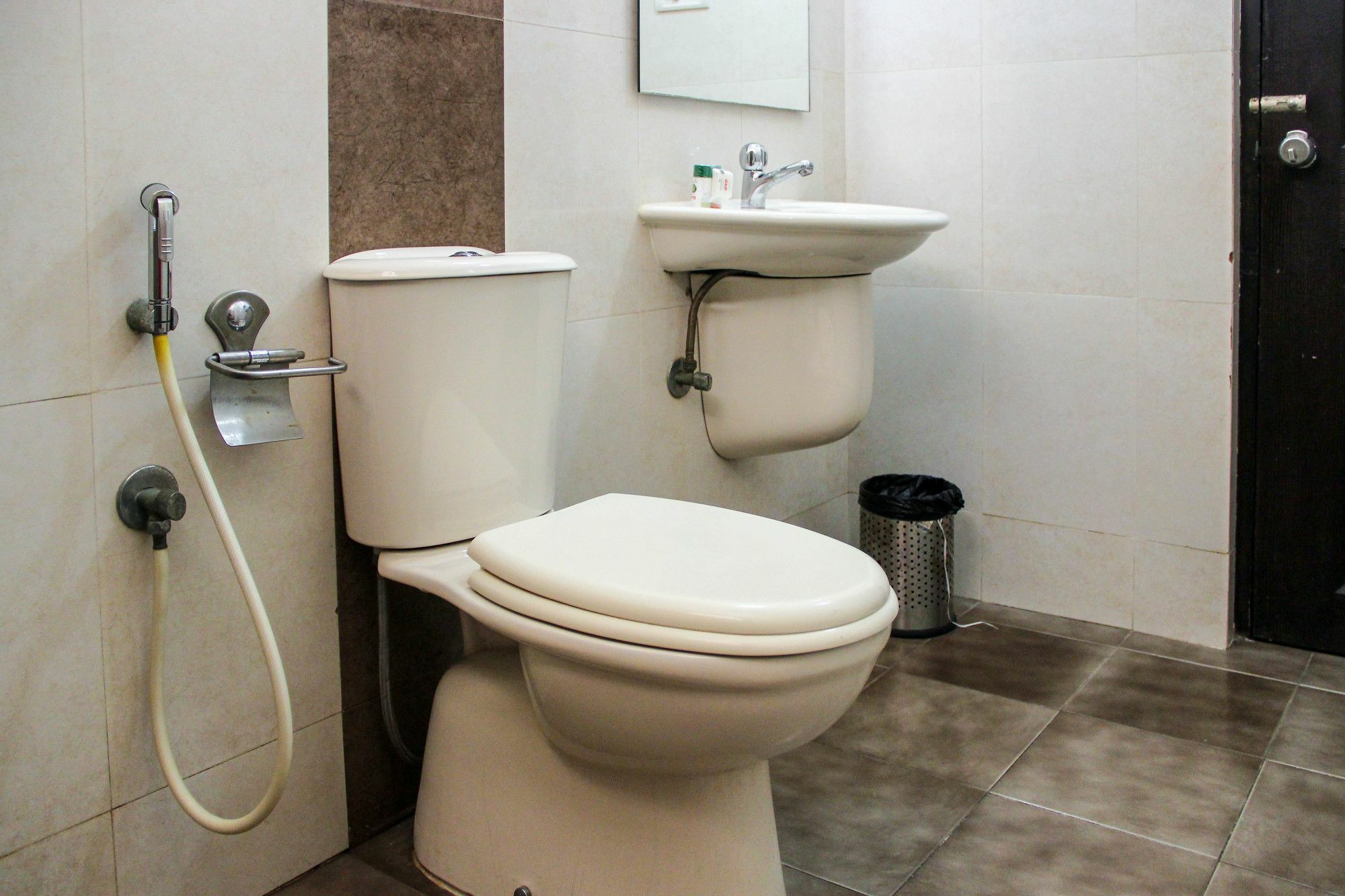 Готель Oyo 5765 Chennai Residency T Nagar Екстер'єр фото